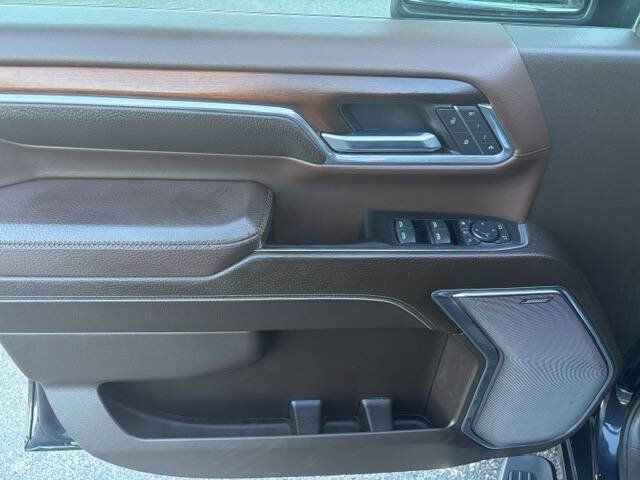 Used 2024 GMC Sierra 2500 Denali w/ Technology Package AWD/4WD image 10