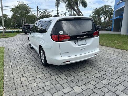 Used 2023 Chrysler Voyager LX FWD image 34