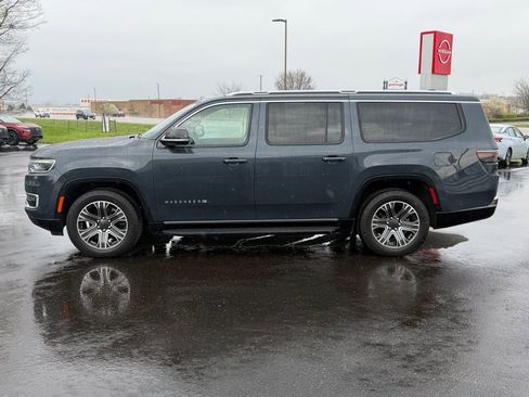 Used 2024 Jeep Wagoneer L Series II w/ Flexible Seating Group image 4