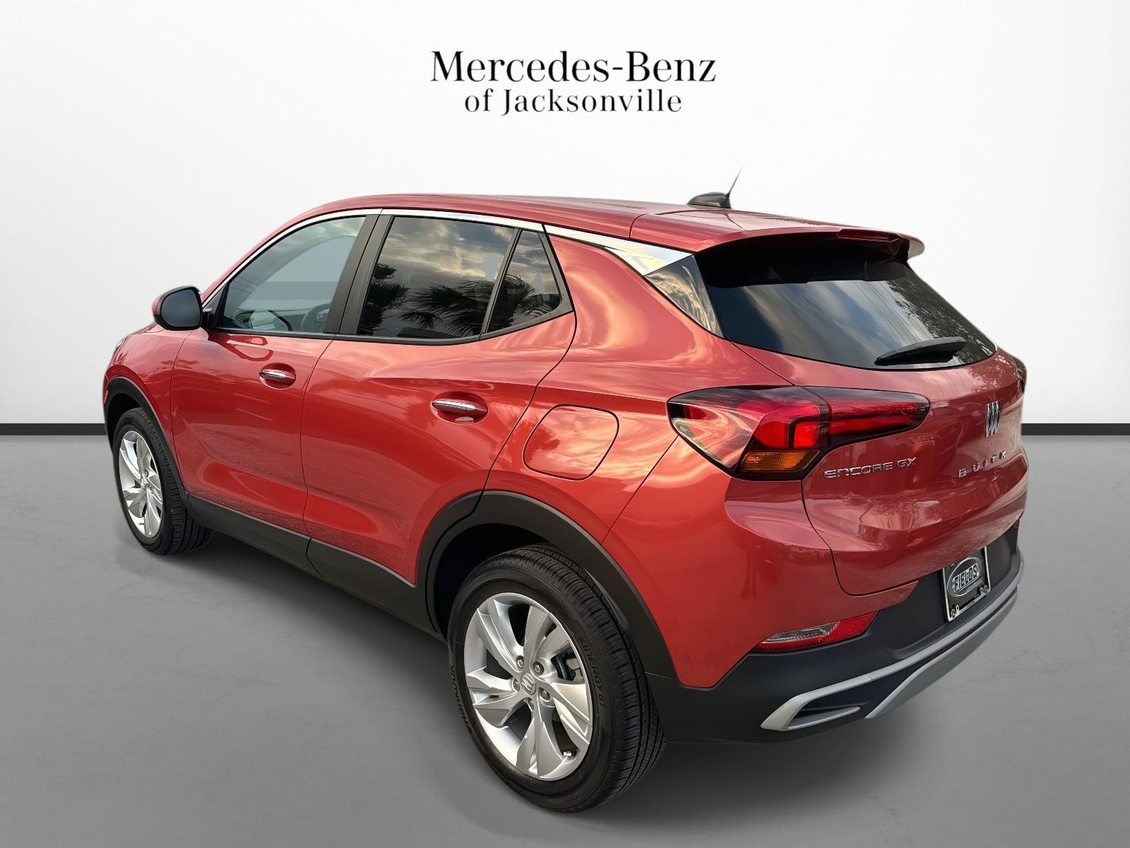 Used 2024 Buick Encore GX Preferred w/ Advanced Technology Package FWD image 5