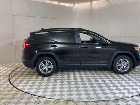Used 2023 GMC Terrain SLE w/ Driver Convenience Package AWD/4WD image 9