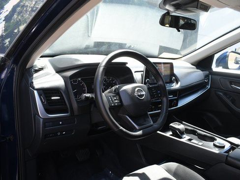 Used 2026 Nissan Rogue SV AWD/4WD image 14
