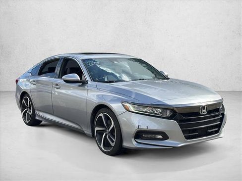 Used 2018 Honda Accord Sport image 3