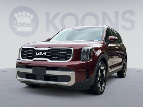 Used 2023 Kia Telluride S w/ S Sunroof Package AWD/4WD image 1