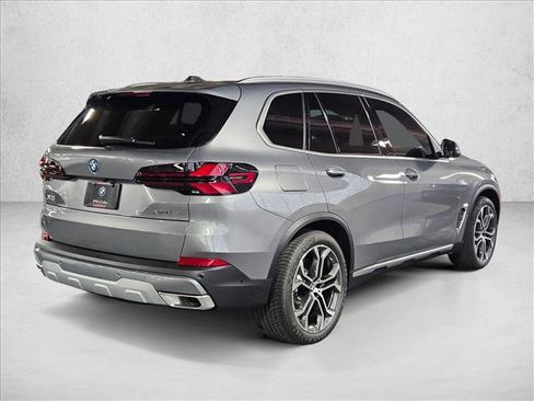 New 2026 BMW X5 xDrive50e w/ Climate Comfort Package image 2