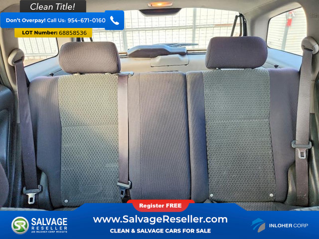 Used 2006 Toyota Matrix AWD image 13