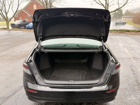 Used 2025 Honda Accord EX-L image 13