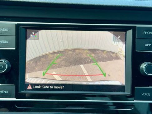 Used 2021 Volkswagen Jetta R-Line w/ R-Line Cold Weather Package FWD image 20