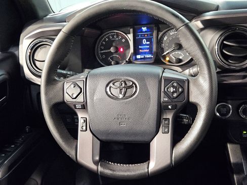 Used 2020 Toyota Tacoma TRD Sport w/ Technology Package AWD/4WD image 26