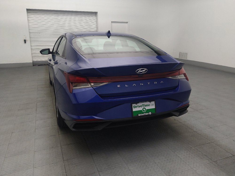 Used 2021 Hyundai Elantra SE w/ Cargo Package FWD image 6