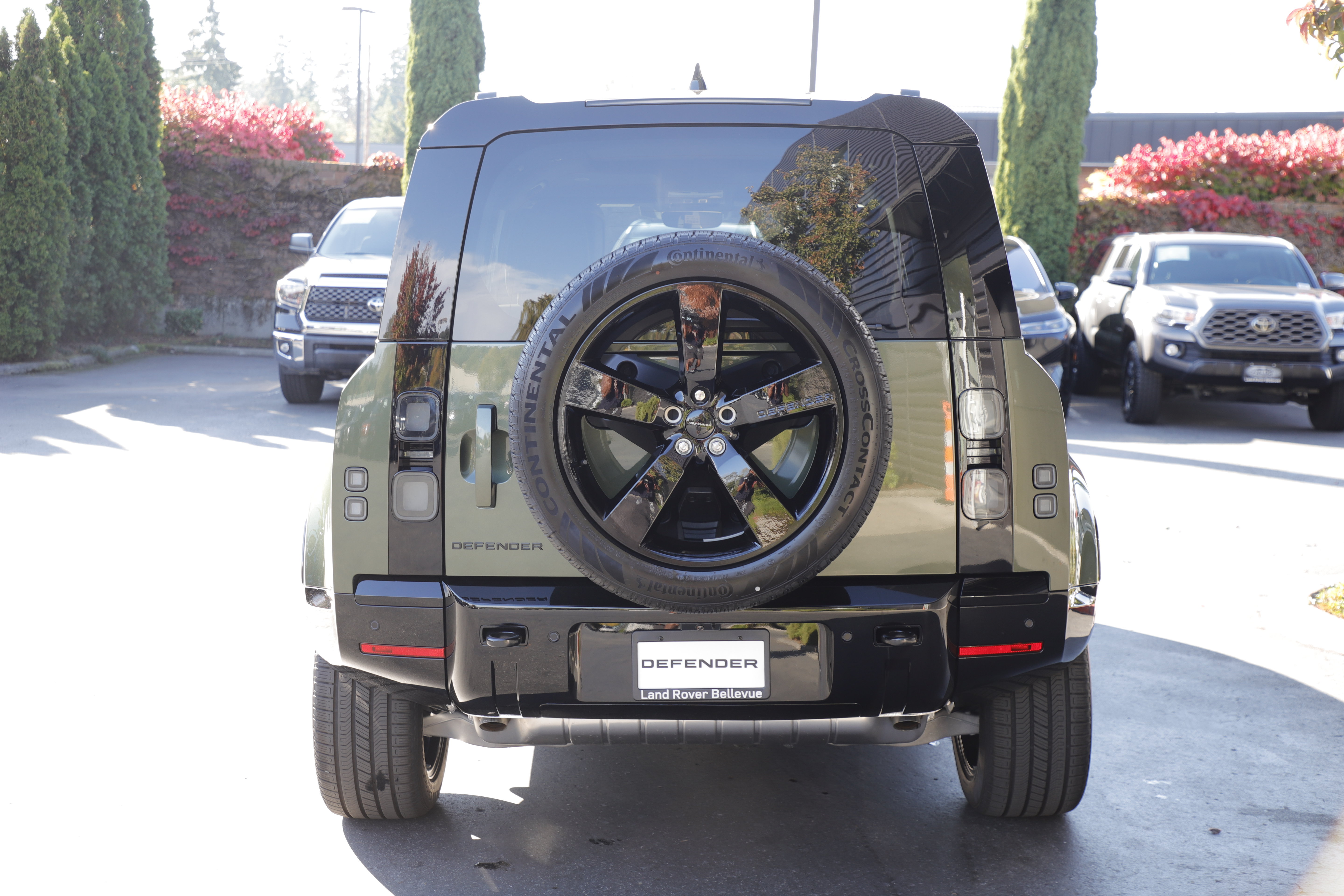 New 2026 Land Rover Defender 110 X-Dynamic SE AWD/4WD image 5