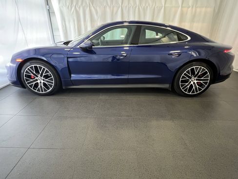 Certified 2022 Porsche Taycan 4S image 2