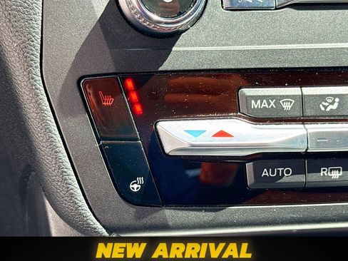 Used 2020 Ford Explorer XLT w/ Comfort Package image 19