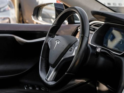 Used 2016 Tesla Model S 70D image 21