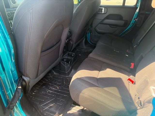 Used 2020 Jeep Wrangler Unlimited Sahara AWD/4WD image 10
