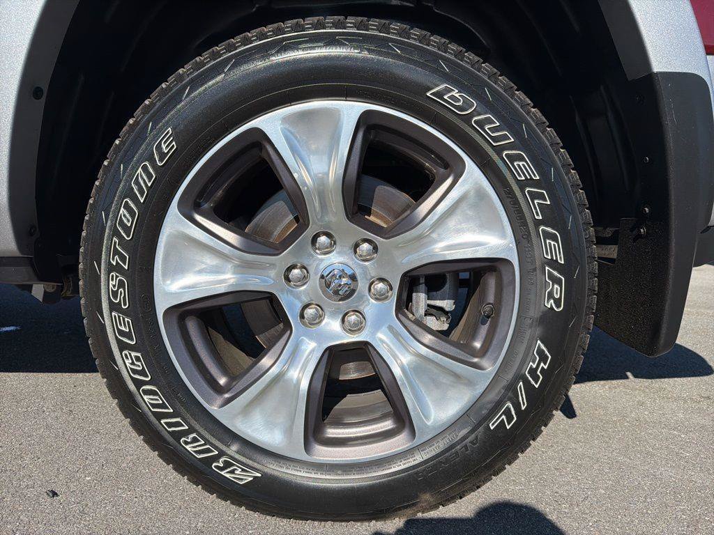 Used 2019 RAM 1500 Laramie AWD/4WD image 14