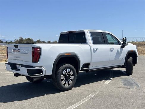New 2026 GMC Sierra 2500 Denali w/ Denali Reserve Package image 3