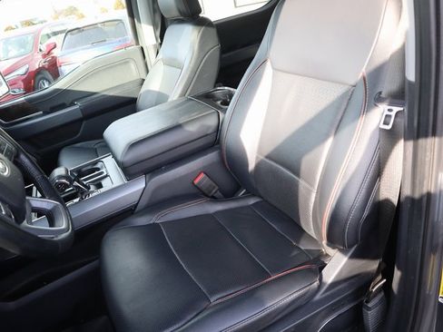 Used 2023 Ford F150 Lariat w/ Trailer Tow Package image 27