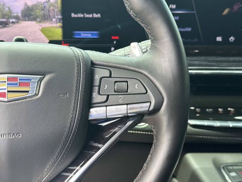 Used 2023 Cadillac Escalade ESV V AWD/4WD image 18