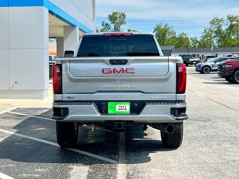 New 2025 GMC Sierra 2500 Denali w/ Denali Reserve Package image 4