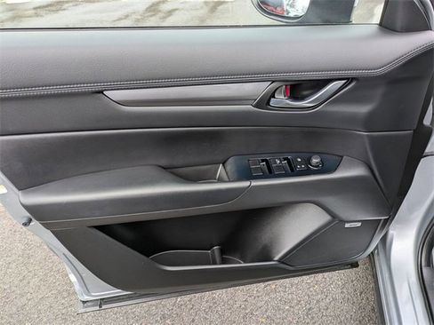 Used 2017 MAZDA CX-5 Touring w/ Preferred Equipment Package image 6