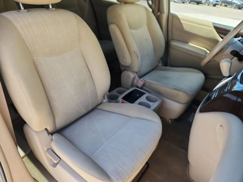Used 2015 Nissan Quest SV FWD image 16
