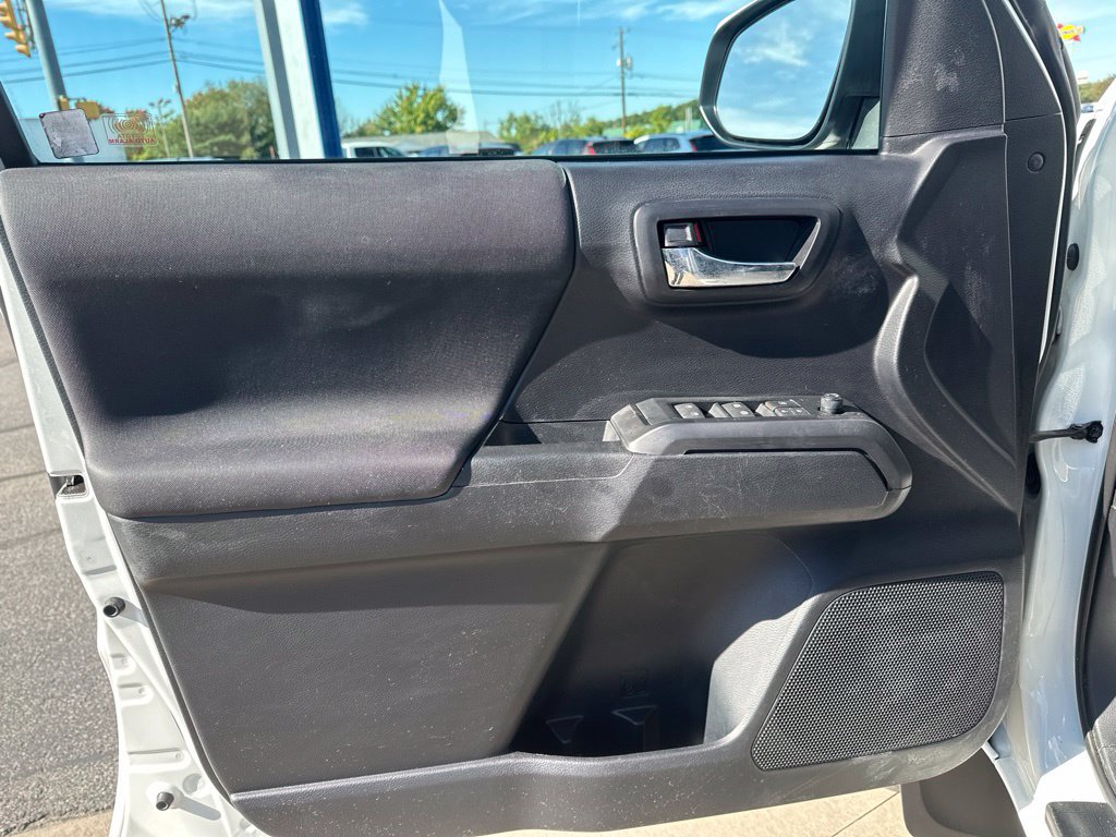 Used 2019 Toyota Tacoma TRD Sport AWD/4WD image 20