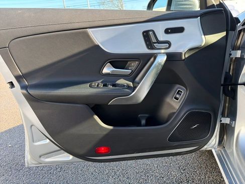Used 2025 Mercedes-Benz CLA 250 4MATIC image 23
