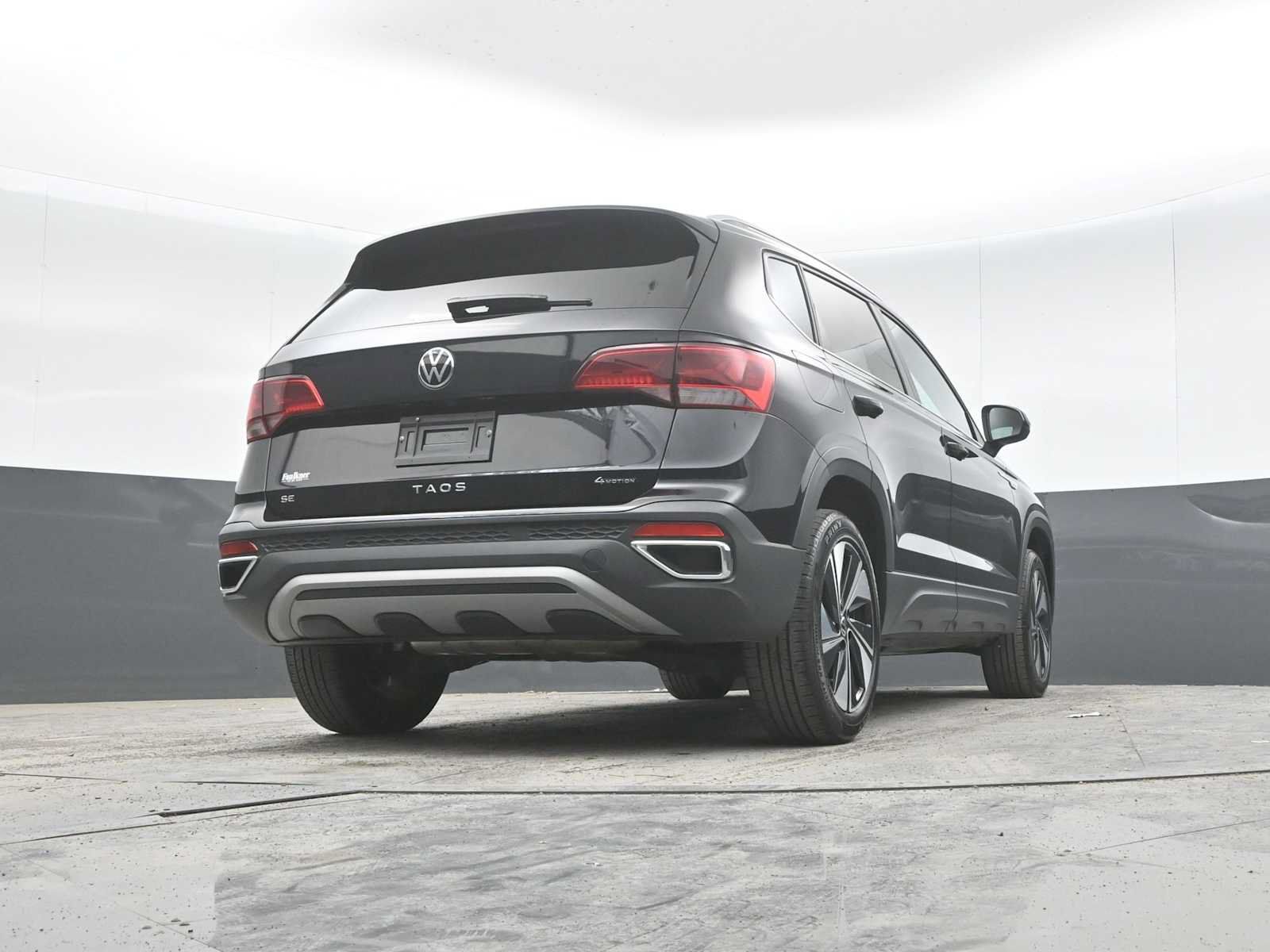 Used 2024 Volkswagen Taos SE AWD/4WD image 48