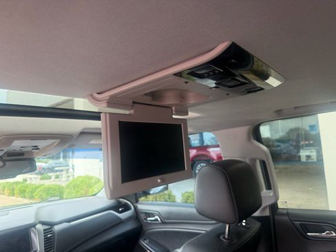 Used 2016 Chevrolet Suburban LTZ AWD/4WD image 5