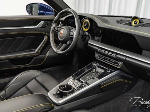 Used 2022 Porsche 911 Turbo image 41