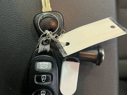 Used 2018 Hyundai Elantra SEL FWD image 31