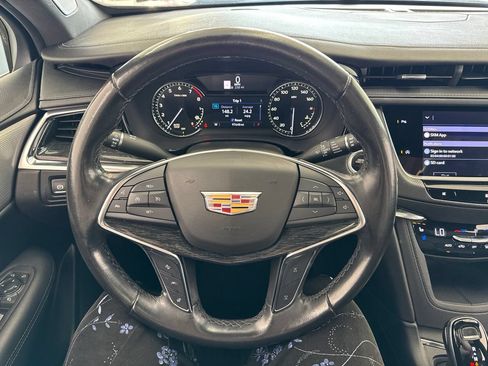 Used 2021 Cadillac XT5 Premium Luxury FWD image 19
