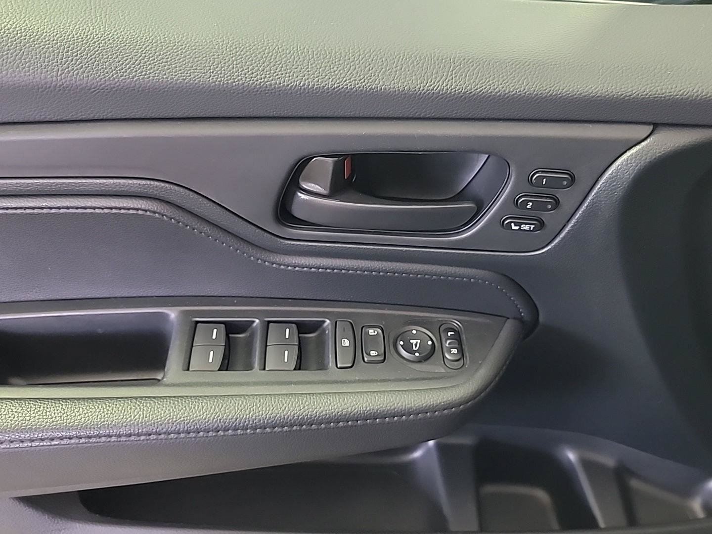 Certified 2023 Honda Odyssey Sport image 37