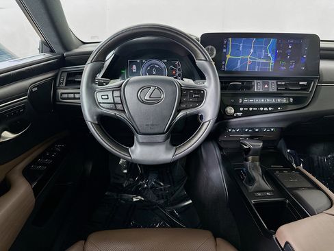 Used 2022 Lexus ES 300h w/ Accessory Package image 23