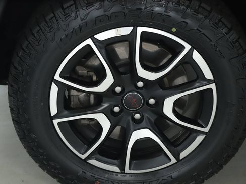 Used 2025 Jeep Compass Trailhawk AWD/4WD image 36
