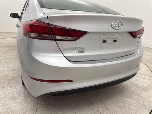 Used 2018 Hyundai Elantra SE image 20
