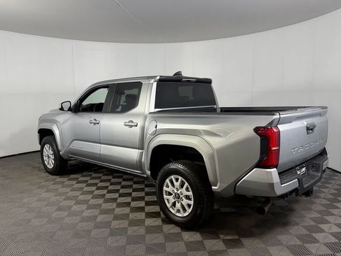 Used 2024 Toyota Tacoma SR5 RWD image 9