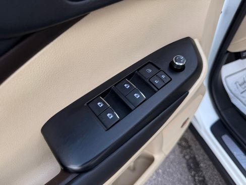 Used 2019 Toyota Highlander Limited image 42