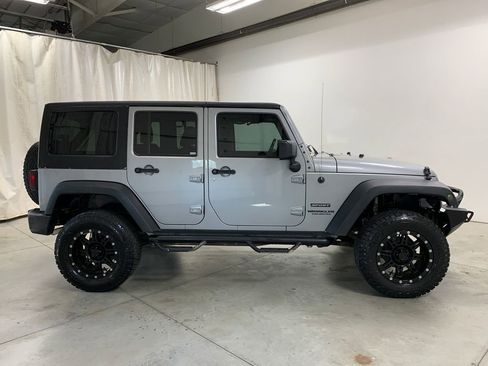 Used 2015 Jeep Wrangler Unlimited Sport w/ Quick Order Package 24S image 12