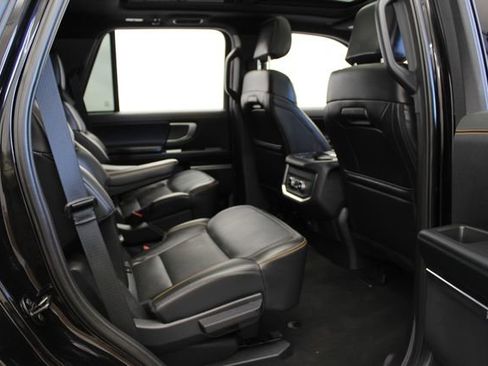 Used 2025 Ford Expedition Tremor AWD/4WD image 31