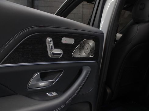 Used 2025 Mercedes-Benz GLS 63 AMG 4MATIC image 36