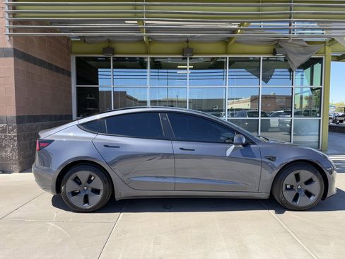 Used 2022 Tesla Model 3 Long Range image 9