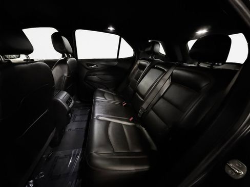 Used 2022 Chevrolet Equinox RS w/ RS Leather Package FWD image 12