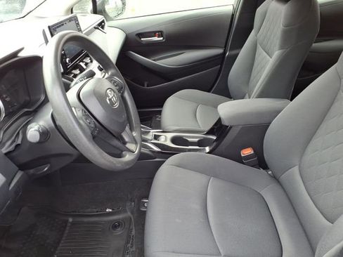 Used 2021 Toyota Corolla LE FWD image 11