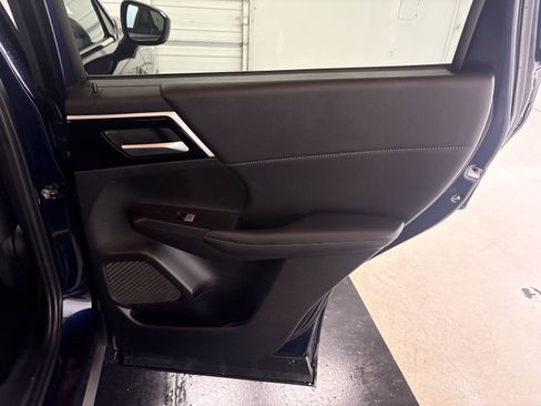 Used 2024 Mitsubishi Outlander SE Black Edition image 40