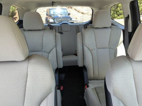 Used 2020 Subaru Ascent Premium w/ Convenience Package AWD/4WD image 20