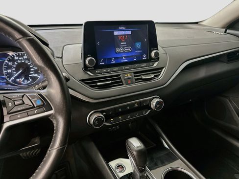 Used 2022 Nissan Altima 2.5 SV w/ SV Premium Package FWD image 25