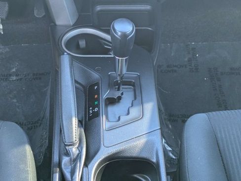 Used 2016 Toyota RAV4 LE FWD image 17