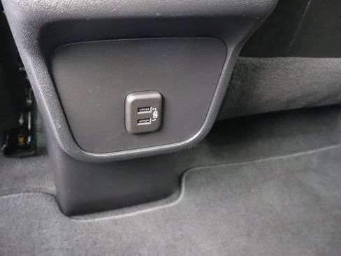 Used 2023 Chevrolet Equinox RS image 23